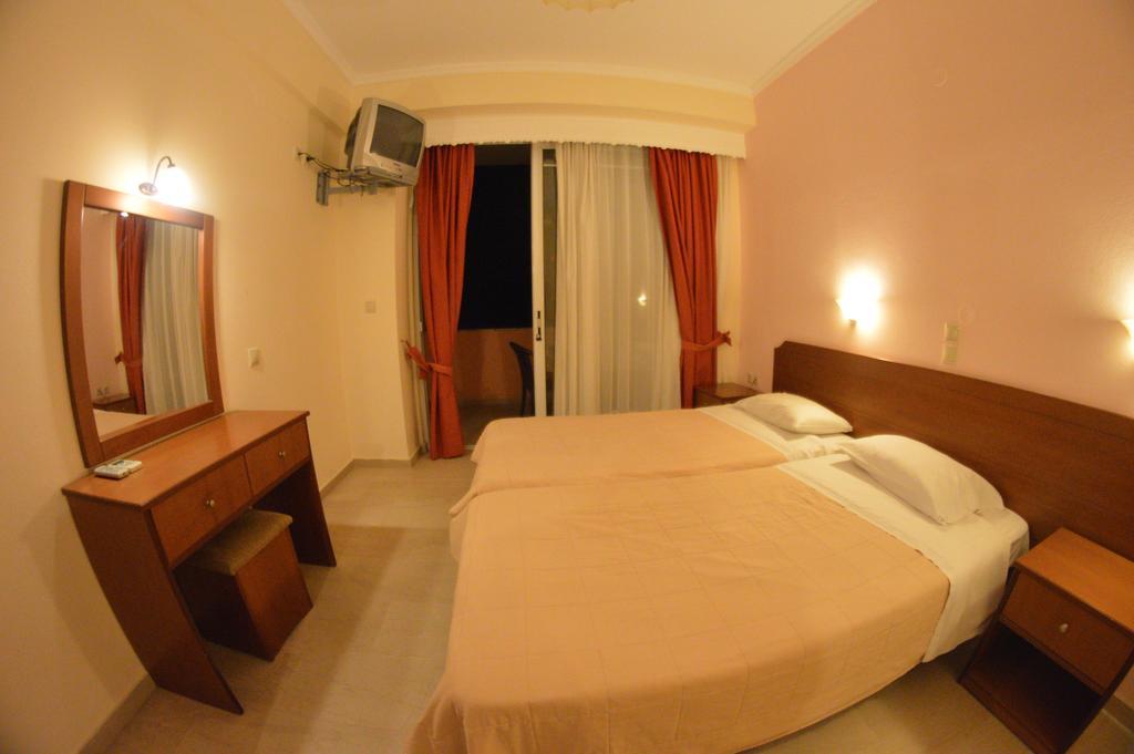 Lido Sofia Holidays Agios Gordios  Exterior photo
